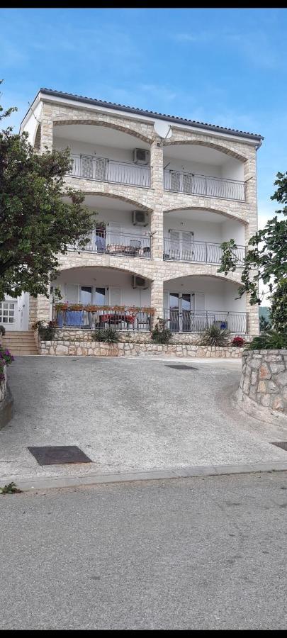 Apartmani Kevric Novi Vinodolski Exterior photo