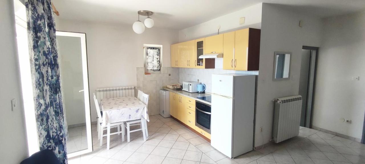 Apartmani Kevric Novi Vinodolski Exterior photo